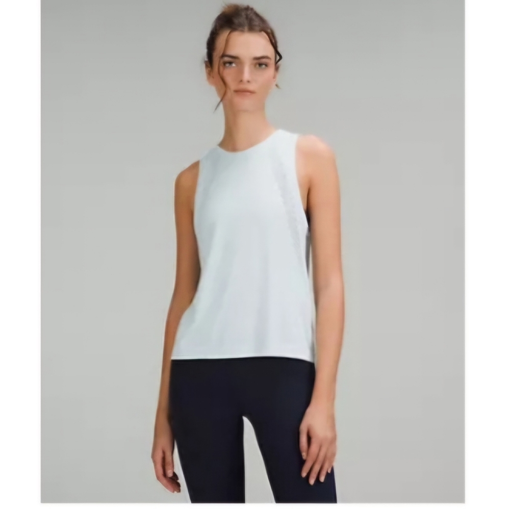 Train to be tank top powder blue size 4